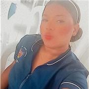 Profesor imparte clase grado primaria